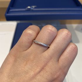 【銀座ダイヤモンドシライシの口コミ】 ブーケという名に相応しい華やかさとウェーブの美しいデザインがとても素…