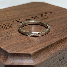 【TANZO.(鍛造指輪)の口コミ】 フルオーダーでこだわることができます。デザインも徹底的に詰めることが…