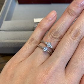 【ケイウノ ブライダル(K.UNO BRIDAL)の口コミ】 既製品の台座は、正直心惹かれるものがありませんでした。。
ただ、既製品…