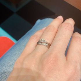 【銀座ダイヤモンドシライシの口コミ】 決め手は、販売員さんでした。
とても親身に話を聞いてくださり、比較検討…