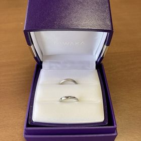 【俄(にわか)の口コミ】 デザインがすごく良い。両側面にあしらわれた華やかなメレダイアモンドが…