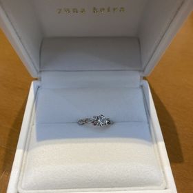 【ジュエリー東京の口コミ】 彼女と一緒に来店したときに、彼女が欲しいといってくれたものだから、購…