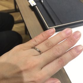 【ラザール ダイヤモンド(LAZARE DIAMOND)の口コミ】 シンプルなデザインで探していたのですが、ダイヤ１石のものでずっとピン…