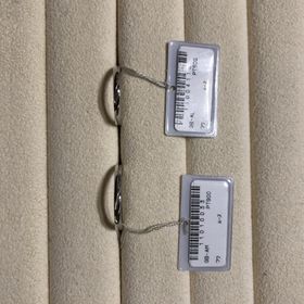 【TRECENTI(トレセンテ)の口コミ】 指輪のデザインはかっこよく、シンプルでおしゃれだったので選びました。
…