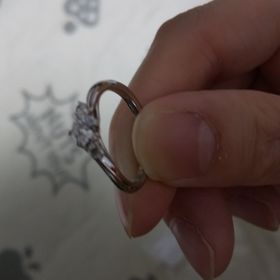 【銀座ダイヤモンドシライシの口コミ】 数店舗のお店を周り値段やデザインがなかなか
良いのが無く、ダイヤモンド…