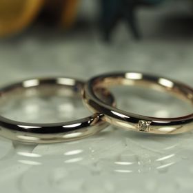 【Antille(アンティール)の口コミ】 他のお店にはないようなカラーのリングや
グラデーションになっているカラ…