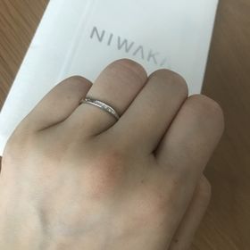 【俄(にわか)の口コミ】 俄で色々と試着させてもらった中で1番しっくりきたデザインを選びました。…