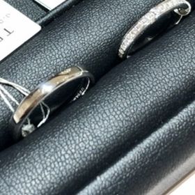 【TRECENTI(トレセンテ)の口コミ】 元は一つだったという双子石を各指輪にはめ込んでいるということ、つけ心…