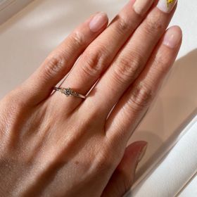 【JKPLANET(JKプラネット)の口コミ】 婚約指輪は結婚指輪との重ね付けを重視して探していました。結婚指輪はプ…