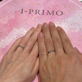 【アイプリモ(I-PRIMO)の口コミ】 指輪のデザインが1番の決め手です。ストレートタイプでかつ、ウェーブが部…