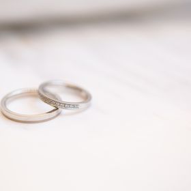 【ラザール ダイヤモンド(LAZARE DIAMOND)の口コミ】 シンプルなデザインとダイヤモンドの数、つけ心地に惹かれて購入しました…