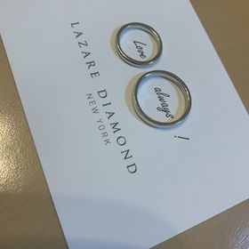 【ラザール ダイヤモンド(LAZARE DIAMOND)の口コミ】 ・指輪のデザインが非常に気に入った
・接客の対応が非常に丁寧でわかりや…