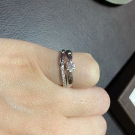 【俄(にわか)の口コミ】 つけ心地がすごくよく、ダイヤの輝きも上品でいやらしさがなくさらっと普…