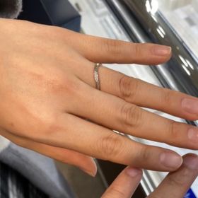 【ヴァンドーム青山(VENDOME AOYAMA)の口コミ】 細すぎず太すぎず、でもわたしの短い指が長く見えるようなきれいなウェー…