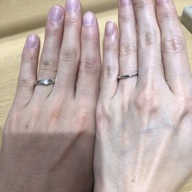 【TRECENTI(トレセンテ)の口コミ】 指輪のデザインは、ストレート、ウェーブ、V字型、など、たくさんの種類が…
