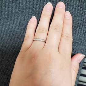 【ラザール ダイヤモンド(LAZARE DIAMOND)の口コミ】 ダイヤモンドがきれいで、ハーフエタニティが気に入りました。
プラチナも…