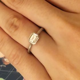 【hum(ハム)の口コミ】 インスタでhumの別のジュエリーの写真を見て、
実際の店舗に行って見まし…