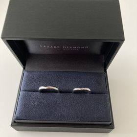 【ラザール ダイヤモンド(LAZARE DIAMOND)の口コミ】 ダイヤの綺麗さと、派手すぎずシンプルすぎないTPOを選ばないデザインが魅…