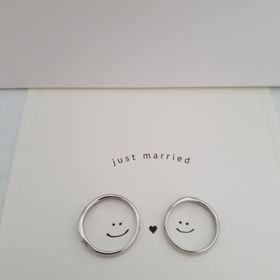 【アイプリモ(I-PRIMO)の口コミ】 デザインとつけ心地が決めてです。(..)
シンプルなデザインと指がきれいに…