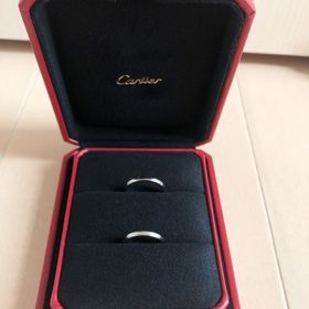 【カルティエ(Cartier)の口コミ】 旦那様がリングのデザインに一目惚れし決めました。
シンプルで、少しデザ…