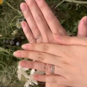 【1122 iifuufu bridal(いい夫婦ブライダル)の口コミ】 付けてみて重ねて見ると本当に可愛くて素敵です！もともとシンプルなのが…