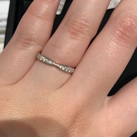 【ティファニー(Tiffany & Co.)の口コミ】 ダイヤモンドが多く、非常に綺麗で高級感があるデザインでした。つけ心地…