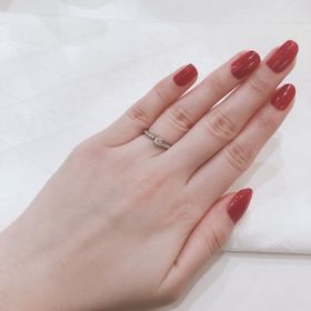 【ラザール ダイヤモンド(LAZARE DIAMOND)の口コミ】 指輪全体が華やかで、一目惚れでした。
ダイヤの輝きが美しく、つるばらが…