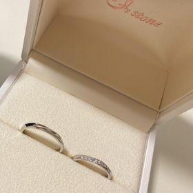 【I's stone(アイズストーン)の口コミ】 たくさんのデザインを 試着させてもらいましたが
こちらのリングを見た途…