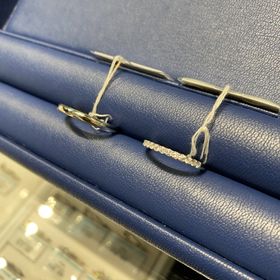 【銀座ダイヤモンドシライシの口コミ】 以前○-○○○でも購入し、着け心地は良かったですが、サイズ直しが1度しかで…