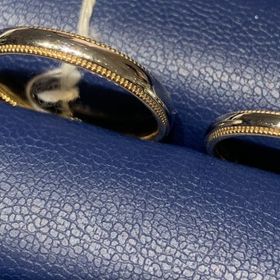 【銀座ダイヤモンドシライシの口コミ】 素材としては結婚指輪らしさの出るプラチナが欲しかったのですが、新婦の…