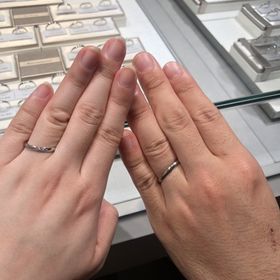 【アイプリモ(I-PRIMO)の口コミ】 婚約指輪と重ね付けができるシンプルなもの、尚且つ、一目見て結婚指輪と…