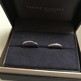 【ラザール ダイヤモンド(LAZARE DIAMOND)の口コミ】 ウェーブでダイヤモンドのボリュームがそれなりにある物を探しており、イ…