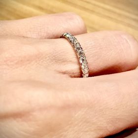 【俄(にわか)の口コミ】 結婚指輪を購入した後に婚約指輪も購入することになりました。
重ね付けを…