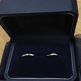 【銀座ダイヤモンドシライシの口コミ】 普段、指輪をしておらず、事務仕事なのでシンプルで邪魔にならない、汚れ…