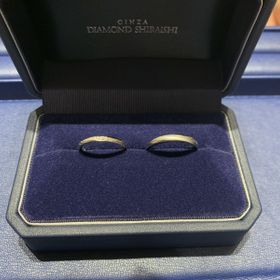 【銀座ダイヤモンドシライシの口コミ】 ペアで同じラインにマット加工とダイヤモンドが入っており、お揃い感もあ…