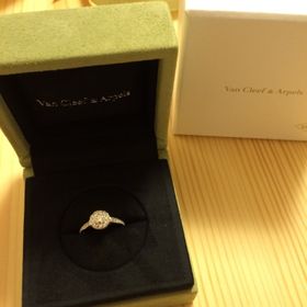【ヴァン クリーフ＆アーペル(Van Cleef & Arpels)の口コミ】 色々悩みましたが、丁寧なご案内をしてくださった事とダイヤにこだわり抜…