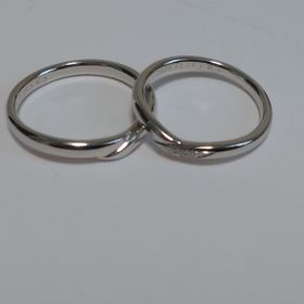 【アイプリモ(I-PRIMO)の口コミ】 様々な種類の指輪のなかで価格帯が二人で20万以内で、比較的手頃であった…