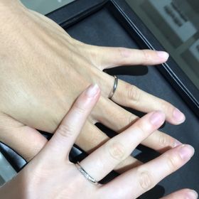 【ラザール ダイヤモンド(LAZARE DIAMOND)の口コミ】 シンプルなデザインが1番気に入りました。価格も高くなく、安すぎずちょう…