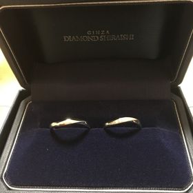 【銀座ダイヤモンドシライシの口コミ】 お互い仕事上指輪をつけることができないので少しダイヤがついていてもい…