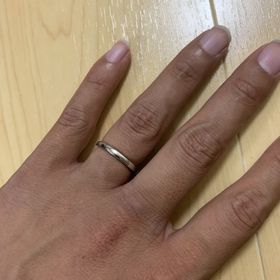 【銀座ダイヤモンドシライシの口コミ】 男性なので、デザインが大きく太いリングを求めていました。今回、購入し…