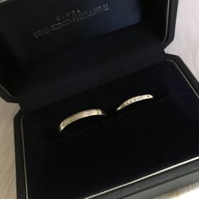 【銀座ダイヤモンドシライシの口コミ】 自分の手の大きさに対して5石が一番バランスが良かったので5石を選びまし…