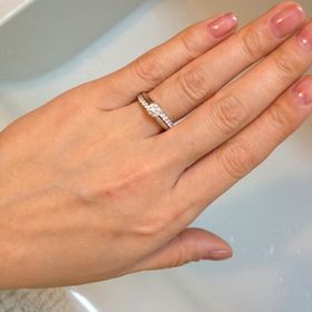【モニッケンダム(MONNICKENDAM)の口コミ】 せっかく高価な指輪を頂くのだから、タンスの肥やしにはせずに普段も身に…