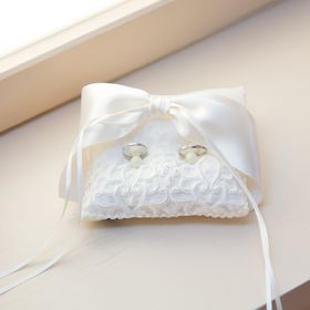 【ROYAL ASSCHER(ロイヤル・アッシャー)の口コミ】 主人が男性用の指輪（WRA033）に一目ぼれして、私はその型とペアの指輪が…