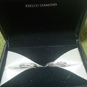 【エクセルコダイヤモンド(EXELCO DIAMOND)の口コミ】 ダイヤモンドの輝きがとても綺麗で、存在感がありクロスしたデザインなの…