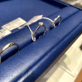 【銀座ダイヤモンドシライシの口コミ】 最初は人と似たようなデザインがつまらないと思い、凝ったデザインを希望…