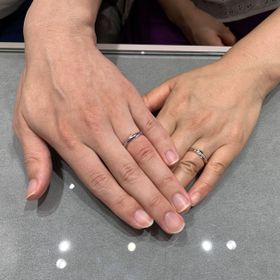 【アイプリモ(I-PRIMO)の口コミ】 指輪のデザインが個性的で、他にないデザインでした。女性用の指輪はダイ…