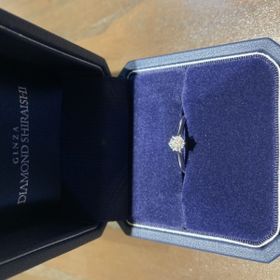 【銀座ダイヤモンドシライシの口コミ】 元々一粒タイプのシンプルなタイプで考えていました。
引っ掛けてしまうの…