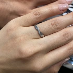 【ラザール ダイヤモンド(LAZARE DIAMOND)の口コミ】 デザイン的には多くて、可愛い色んな種類が多かったのですが、指輪が、か…