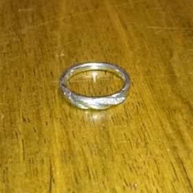 【ケイウノ ブライダル(K.UNO BRIDAL)の口コミ】 デザイナーさんが二人の希望を聞いて、その場でデザインを描いてくれたの…