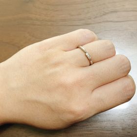 【ラザール ダイヤモンド(LAZARE DIAMOND)の口コミ】 ダイヤモンドにこだわりがあるブランドなだけに、輝きが素晴らしい事が決…